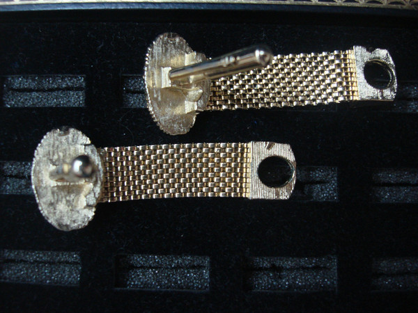 Vintage Gold Tone Wrap-Around Cufflinks with Citrine Cabochons