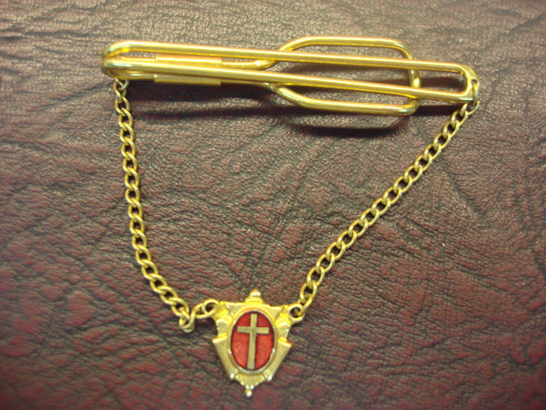 Vintage Chain Dangle Tie Clip with Cross & Red Enamel - Unique Accessory #87