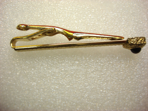 Vintage Swank Gold Tone Tie Clip w/ Brown Stone & Intricate Pattern - 2 3/8