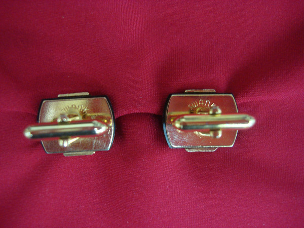 Vintage Swank Gold-Tone Cufflinks with Black Stones #103 - Excellent Condition