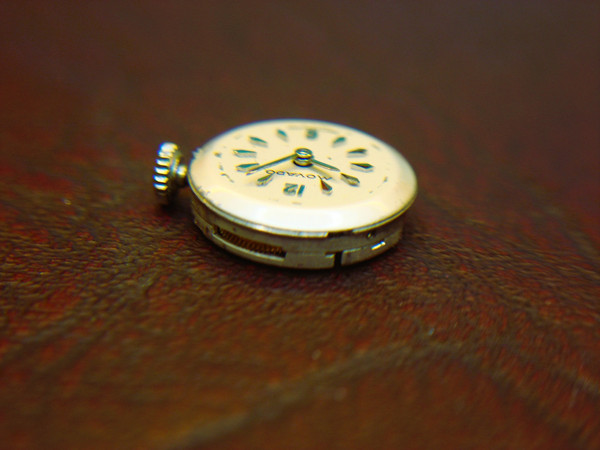 Vintage Movado Stem-Wind Wristwatch Movement - 18K Gold, 17 Jewels (9005)