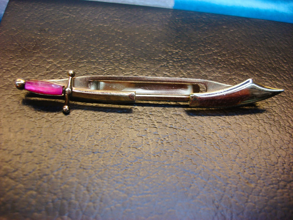 Vintage Gold Tone Tie Clip with Sword Fish Design - Unique Men's Accessory #153