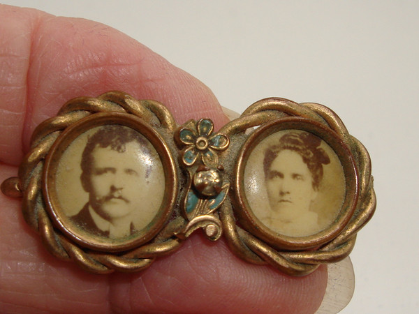 Antique Victorian Mourning Brooch, 1880s Double Photo, Forget-Me-Not Design
