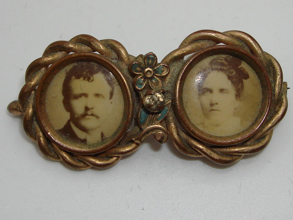 Antique Victorian Mourning Brooch, 1880s Double Photo, Forget-Me-Not Design