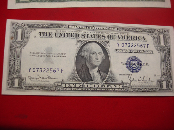 1935 D $1 Silver Certificates (3 PC Lot) - Consecutive, Crisp Condition