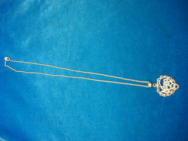 Sterling Silver Nana Heart Pendant Necklace - 18 Inch Chain (Pre-Owned, Excellent Condition)