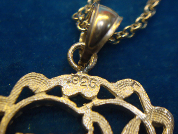 Sterling Silver Nana Heart Pendant Necklace - 18 Inch Chain (Pre-Owned, Excellent Condition)
