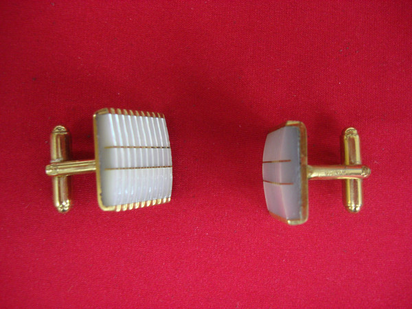 Vintage Austrian Gold Tone Cufflinks - Unique Design, Excellent Condition