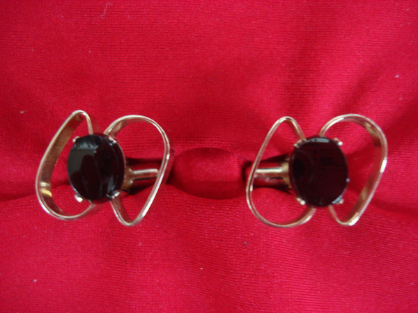 Vintage Gold Tone Cufflinks - Unique Design, Excellent Condition