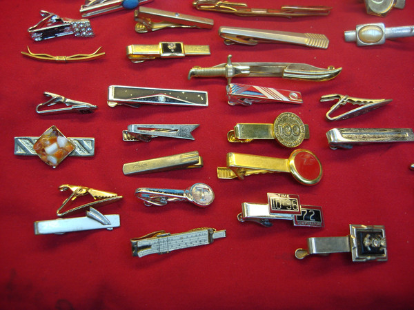Vintage Men's Costume Jewelry Tie Clips & Cufflinks Set - Unique Lot of Mixed Pieces