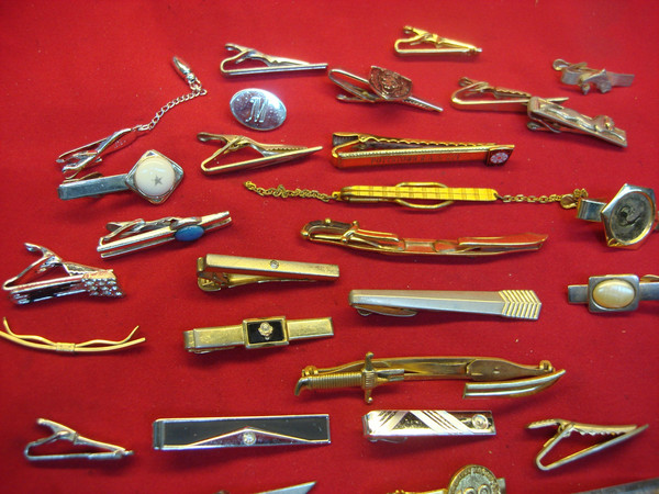 Vintage Men's Costume Jewelry Tie Clips & Cufflinks Set - Unique Lot of Mixed Pieces