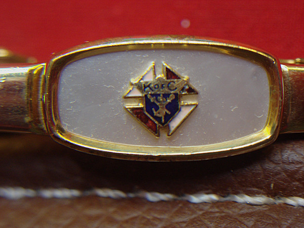 Vintage Gold-Tone Knights of Columbus Tie Clip with MOP Inlay - Excellent Condition #424