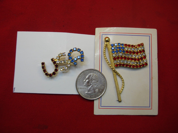 Vintage American Flag Pins with Rhinestones - Patriotic Collectible Set