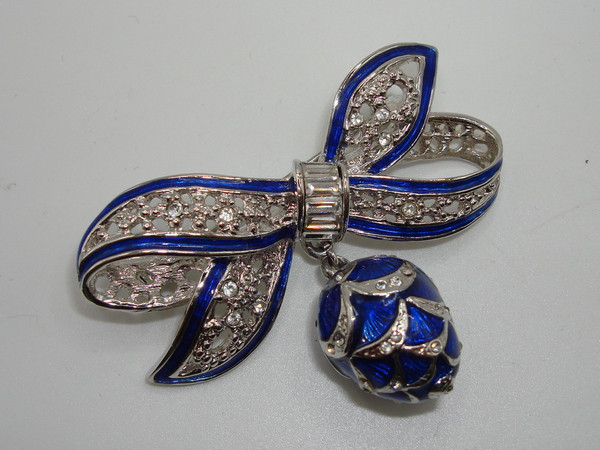 Vintage 1980s Cobalt Blue Enamel & Rhinestone Bow Brooch | Elegant Silver-Tone Statement Jewelry