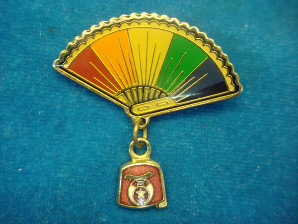 Vintage Shriners Pin with Multi-Color Fan - Unique & Eye-Catching Accessory