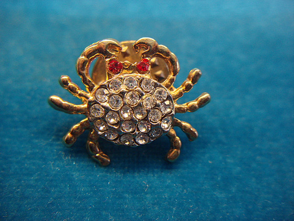 Gold Tone Crab Lapel Pin/Tie Tac - Zodiac July Birthstone, Seattle Mariners Fan Gift