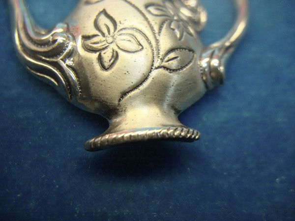 Vintage Sterling Silver Teapot Pin - Intricately Detailed & Excellent Condition