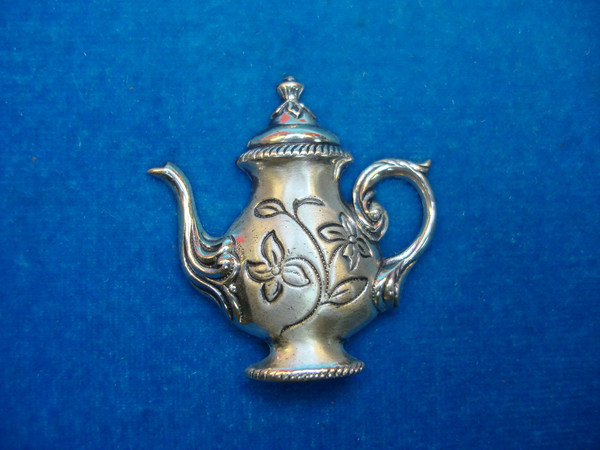 Vintage Sterling Silver Teapot Pin - Intricately Detailed & Excellent Condition