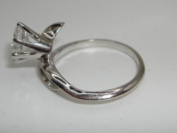 14K White Gold Diamond Ring | 0.80ct SI2 Brilliant Cut, Size 6