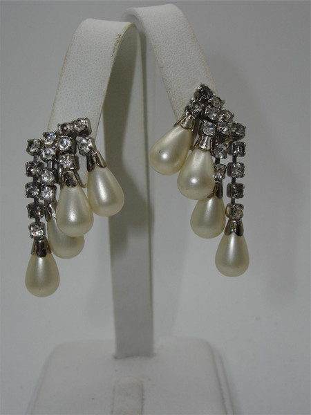 Vintage 1960s-70s Screw Back Rhinestone & Pearl Dangle Earrings