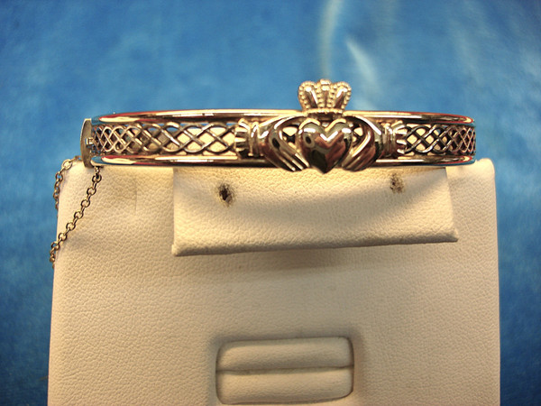 Gold Filled & Sterling Silver Claddagh Hinged Bangle Bracelet (7 Inch)