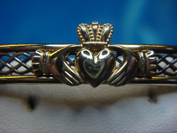Gold Filled & Sterling Silver Claddagh Hinged Bangle Bracelet (7 Inch)