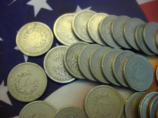 Vintage Liberty V Nickels (40-Coin Roll) - Excellent Condition, No Junkers