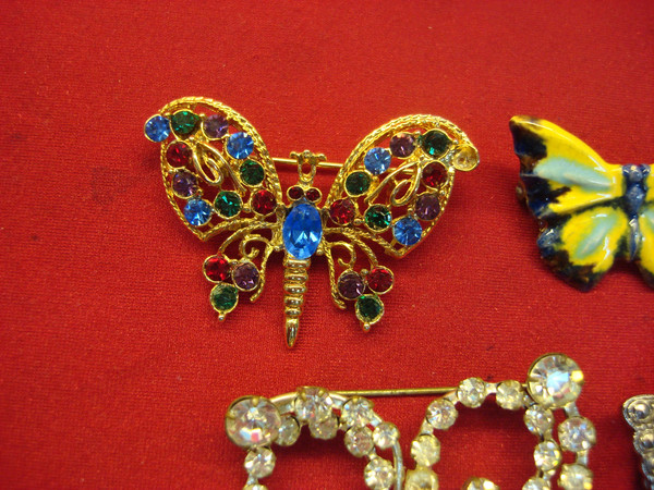 Vintage Butterfly Pin Collection (5 Pcs) - Unique & Collectible Enamel Pins