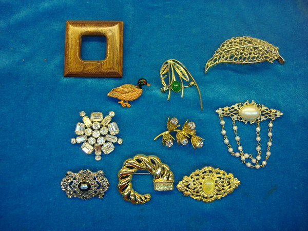 Vintage Estate Jewelry Lot of 10 Unique Costume Pins - Diverse Designs