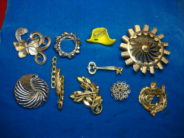 Estate Jewelry Collection: 10 Unique & Usable Costume Pins - Vintage Style Accessories