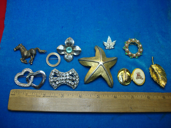 10 Unique Vintage Costume Pins - Estate Jewelry Lot, Whimsical Accessories Collection