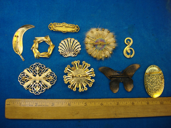 Vintage Estate Jewelry Lot of 10 Unique Costume Pins -  Collectible & Ready to Wear
