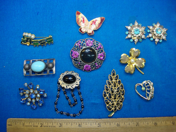 Estate Jewelry 10-Piece Pin Lot - Vintage Costume Pins, Unique & Collectible