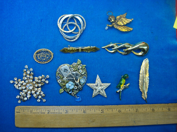 Vintage Estate Jewelry Lot: 10 Unique Costume Pins