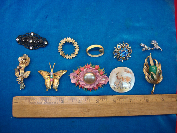 Estate Jewelry Collection: 10 Unique Vintage Costume Pins (Nostalgic & Usable)