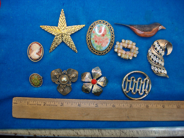 Estate Jewelry Lot of 10 Vintage Pins - Unique & Collectible Costume Pin Set