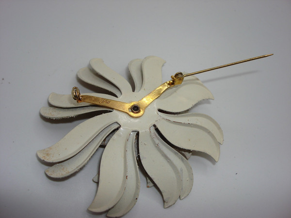 Vintage Coro Enamel Pin - 1960s Gold Splatter Floral Design, Rare & Unique