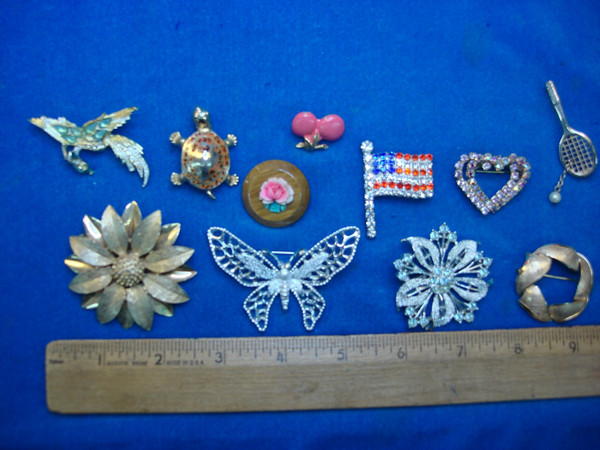 Vintage Costume Pin Lot of 10 - Unique & Usable Retro Pins for Collectors