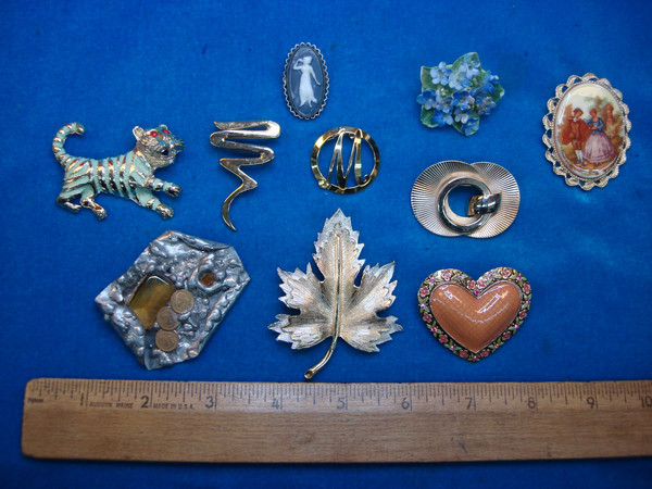 Estate Jewelry Collection - 10 Unique Costume Pins (Vintage & Usable)