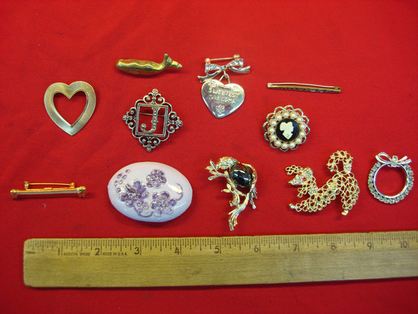 Vintage Estate Jewelry Collection - 10 Unique Pins for Collectors & Fashion Lovers