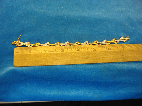 Pre-Owned Two Tone Diamond Accent Bracelet (7 1/2
