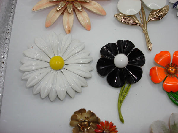 Vintage Enamel Floral Pins Set (12 pcs) 1940s-50s,  Unique Designs & Sizes