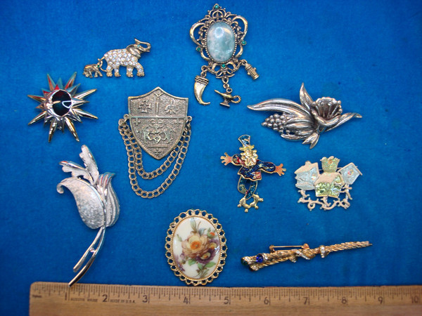 10 Unique Estate Costume Pins - Collectible Lot, Excellent Condition