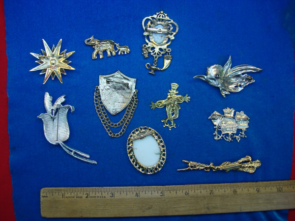 10 Unique Estate Costume Pins - Collectible Lot, Excellent Condition