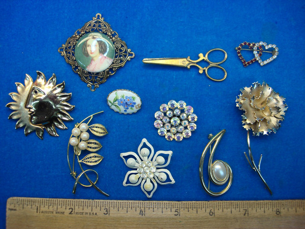 Vintage Costume Pin Collection (10 Pcs) - Unique & Usable Pins