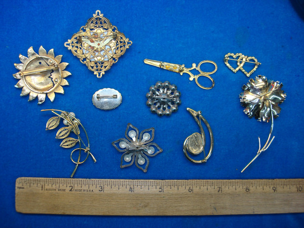 Vintage Costume Pin Collection (10 Pcs) - Unique & Usable Pins