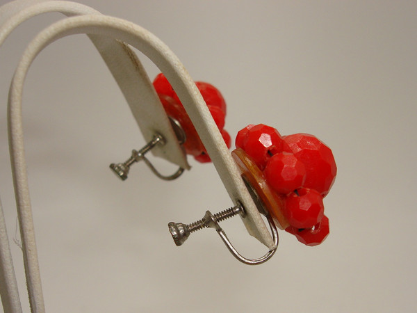 Vintage 1940s-50s Red Lucite Choker Necklace & Earrings Set - Bold Statement Jewelry