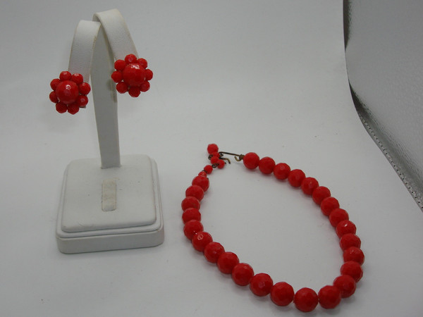 Vintage 1940s-50s Red Lucite Choker Necklace & Earrings Set - Bold Statement Jewelry