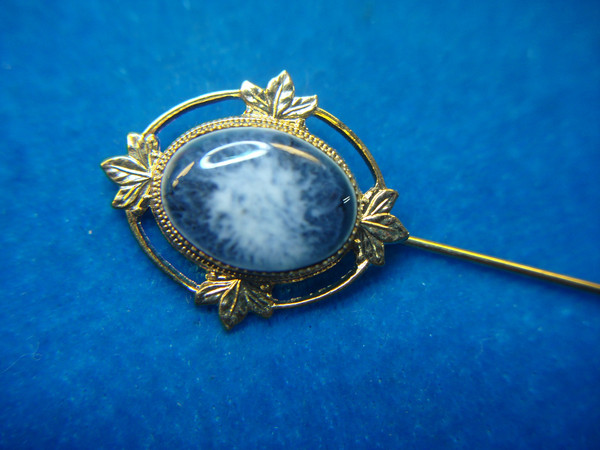 Vintage Stick Pin with Blue & White Stone - Elegant Design, Excellent Condition
