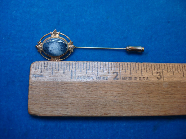Vintage Stick Pin with Blue & White Stone - Elegant Design, Excellent Condition